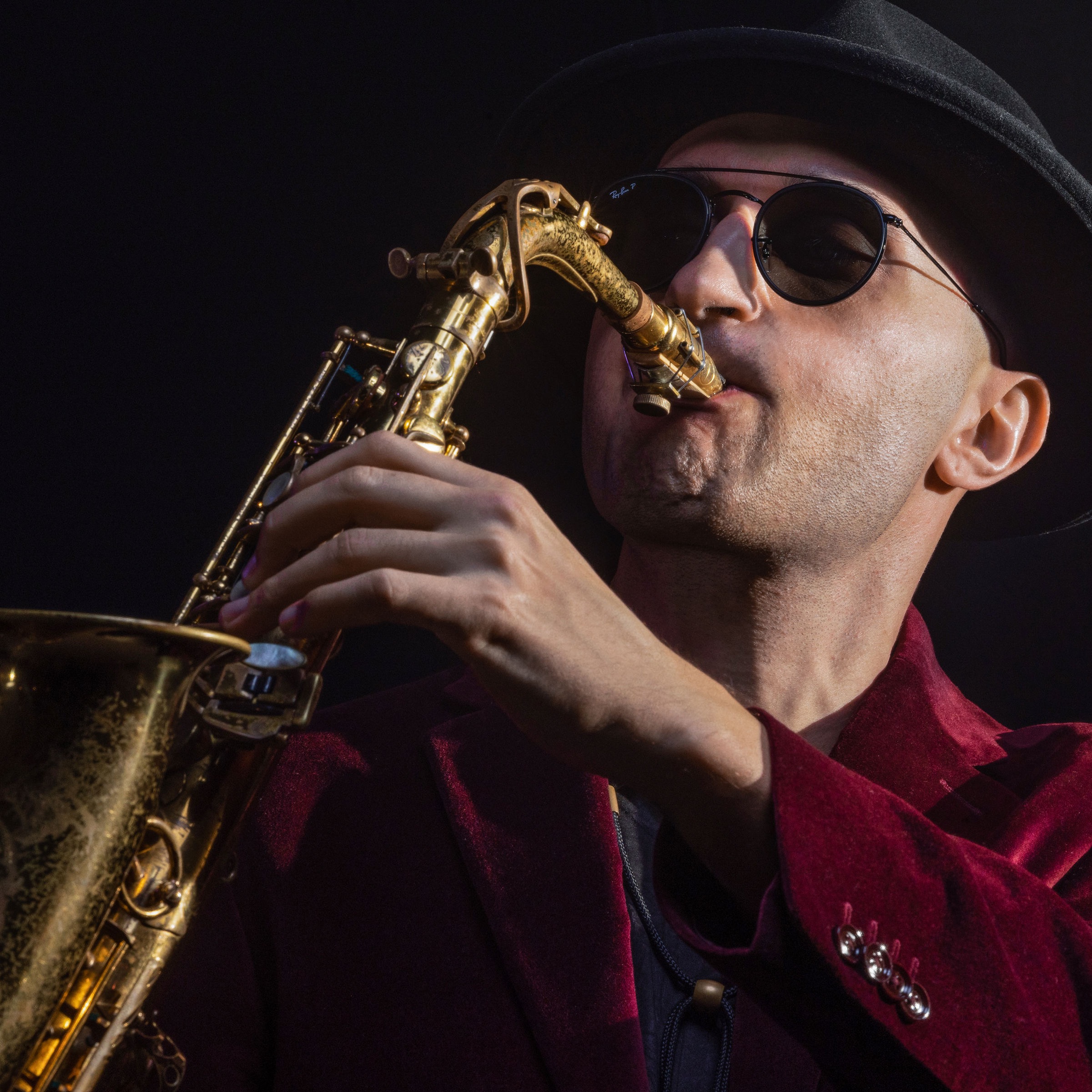 LiveSaX